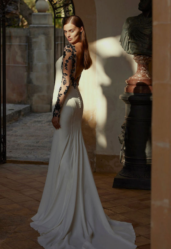 Size 08 | Egypt by Le Papillion