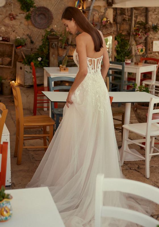 Size 08 | Elmyra by Le Papillion