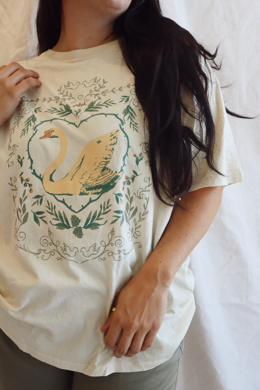 Ornate Swan Vintage-Wash Oversize Graphic Tee