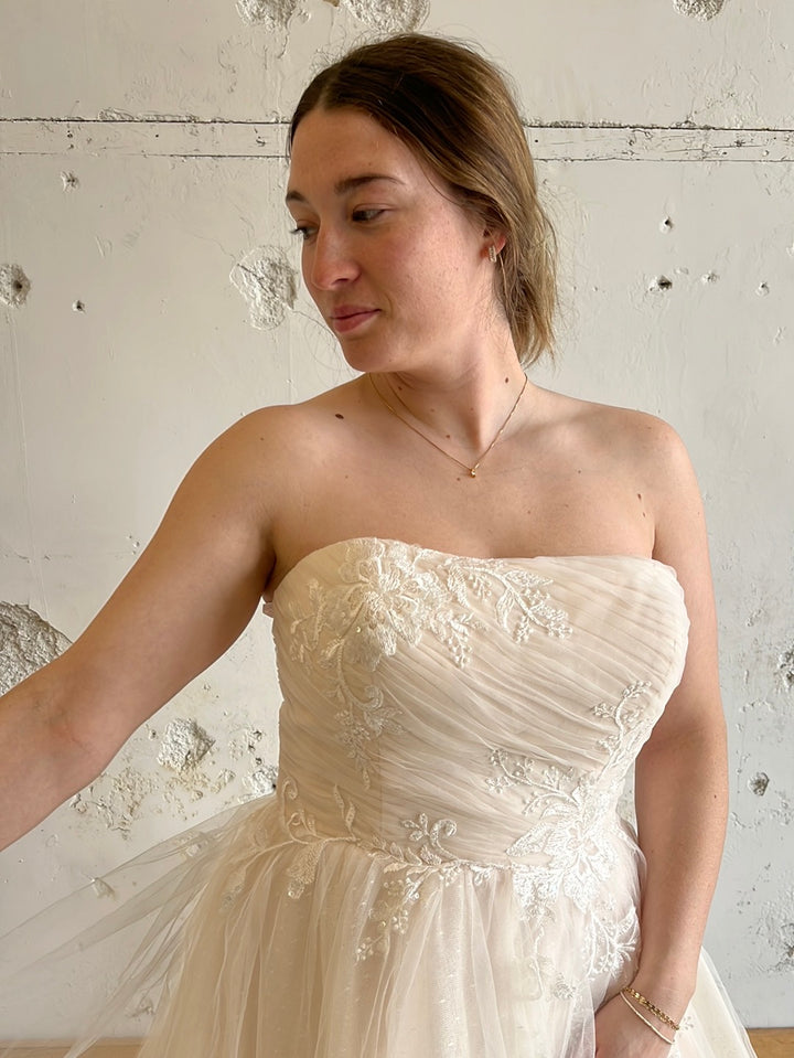 Tag Size 12 | La Sposa