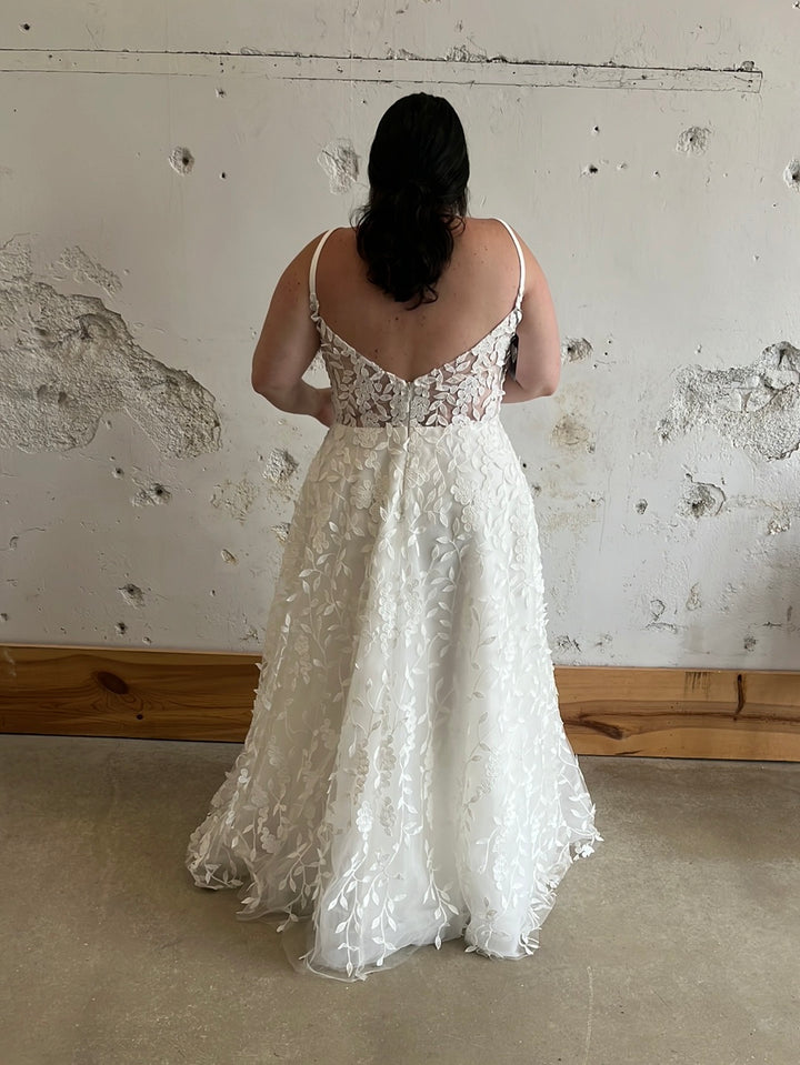 Tag Size 22 | Tania Olsen