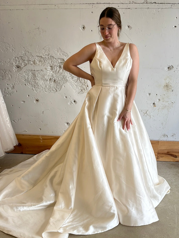 Tag Size 12 | Tara Keely