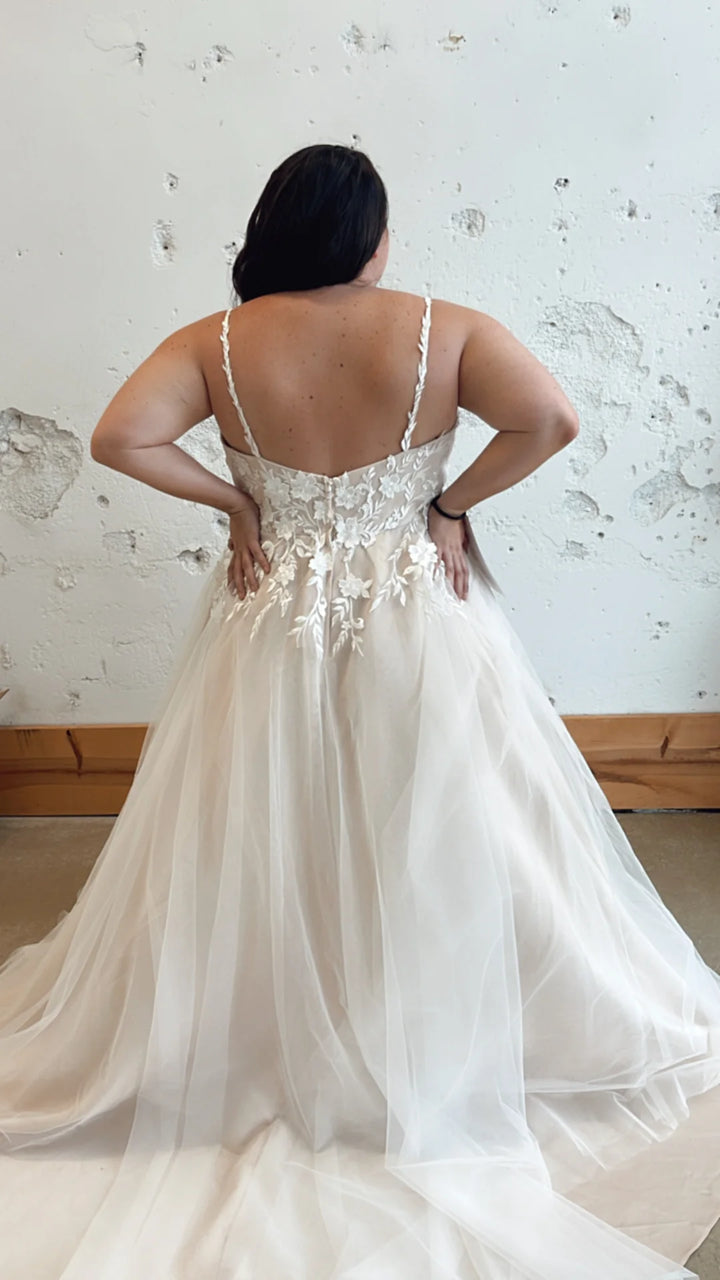 Tag Size 22 | Dearly Loved Bridal