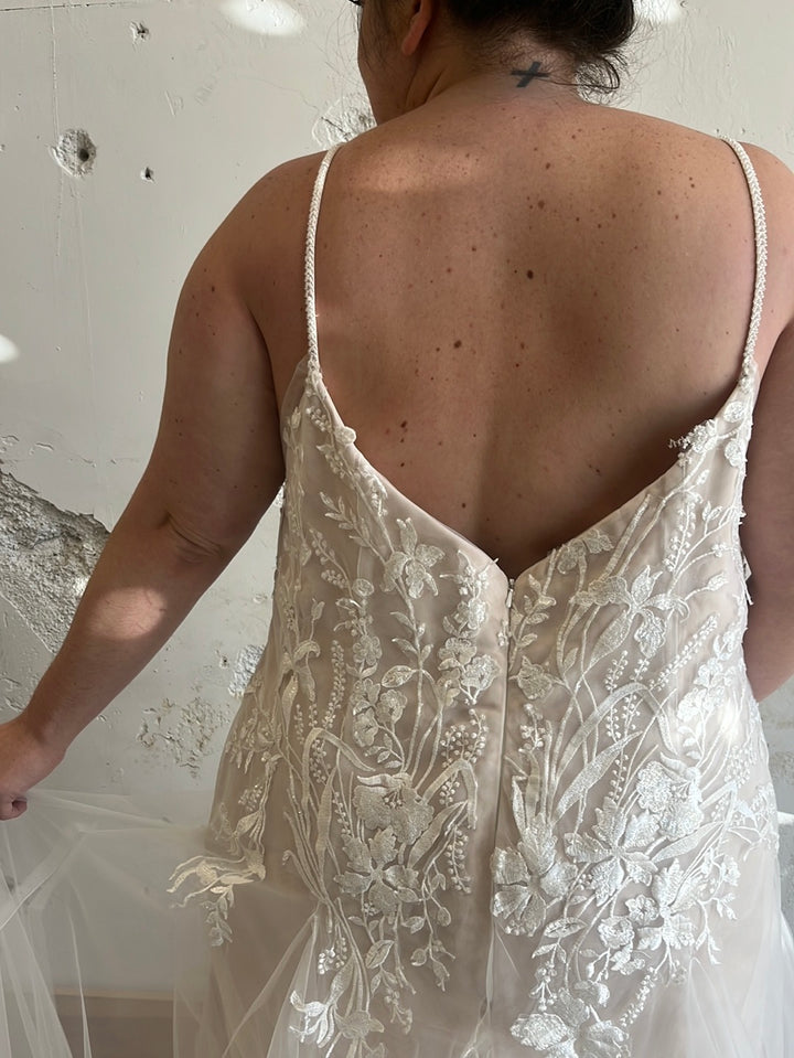 Tag Size 26 | Dearly Loved Bridal