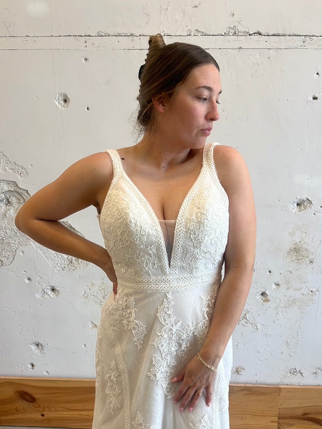 Tag Size 06 | Dearly Loved Bridal
