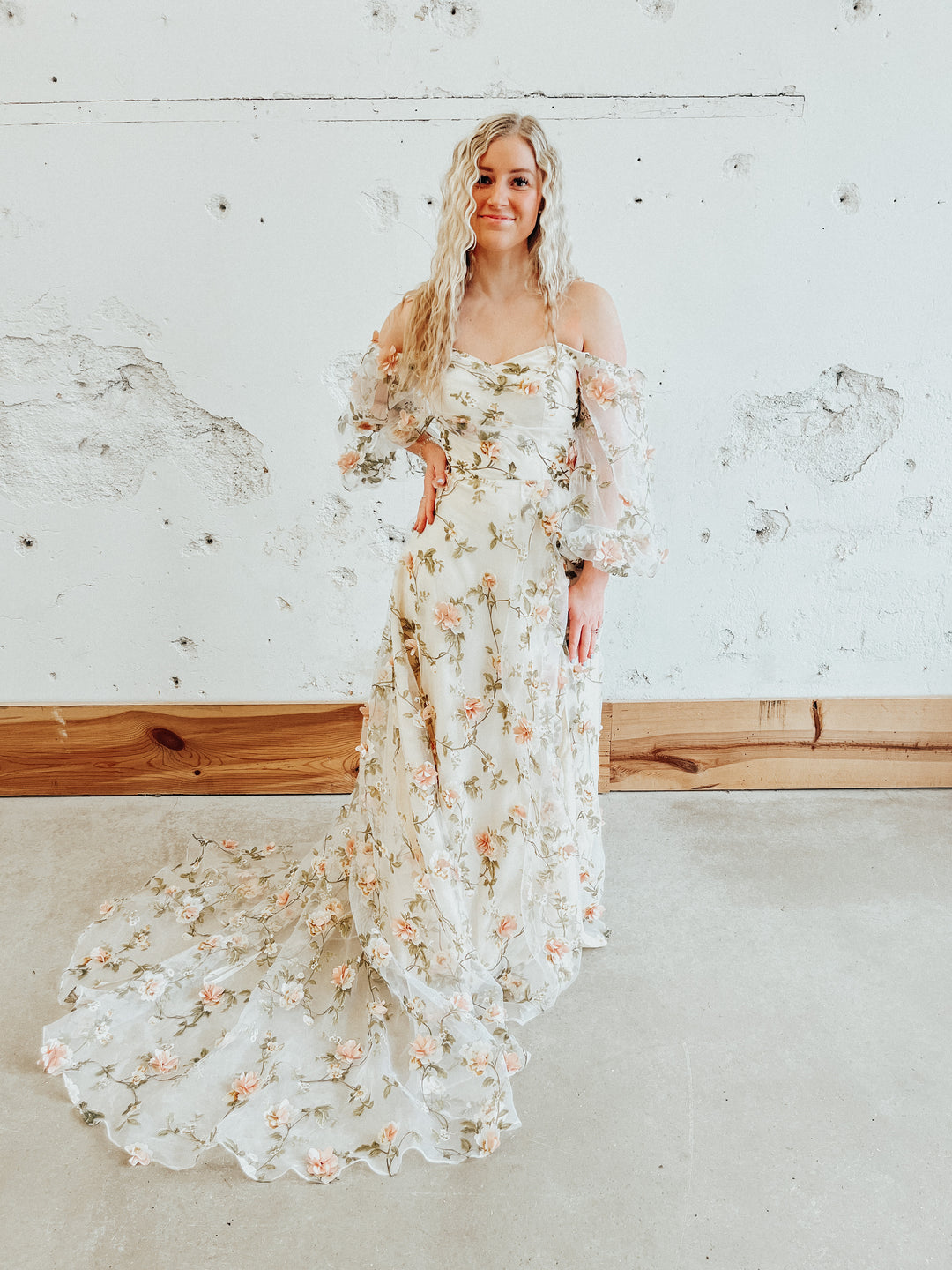 Tag Size 06 | Dearly Loved Bridal