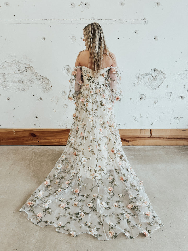 Tag Size 06 | Dearly Loved Bridal