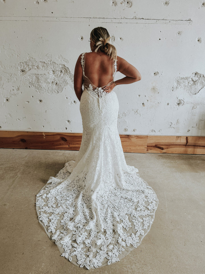 Tag Size 14 | Sottero and Midgely