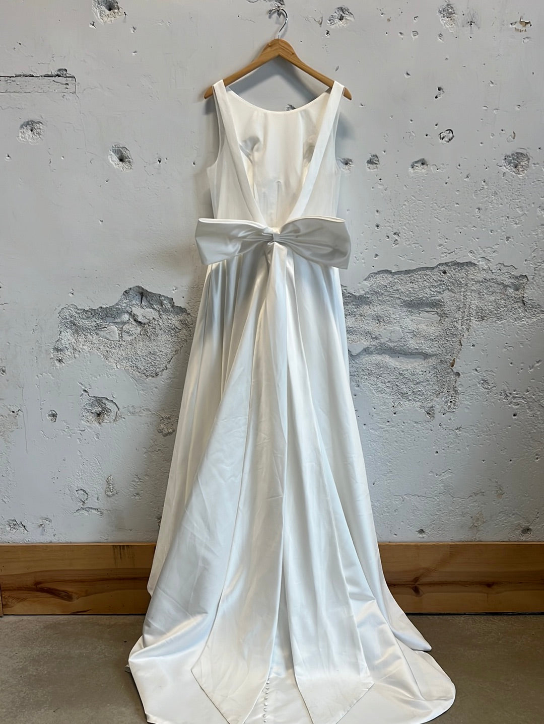 Tag Size 16 | Dearly Loved Bridal